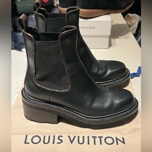 Louis Vuitton leather Chelsea boots uniformes 36